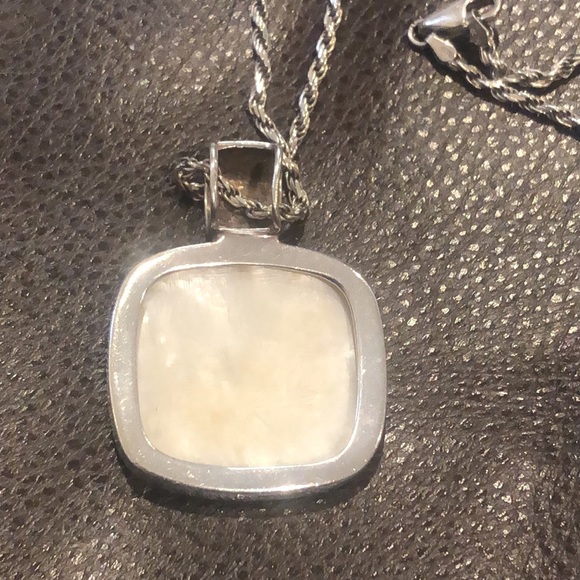 STERLING SILVER MOTHER OF PEARL Cabochon Pendant and Twisted Rope Necklace - Picture 11 of 12